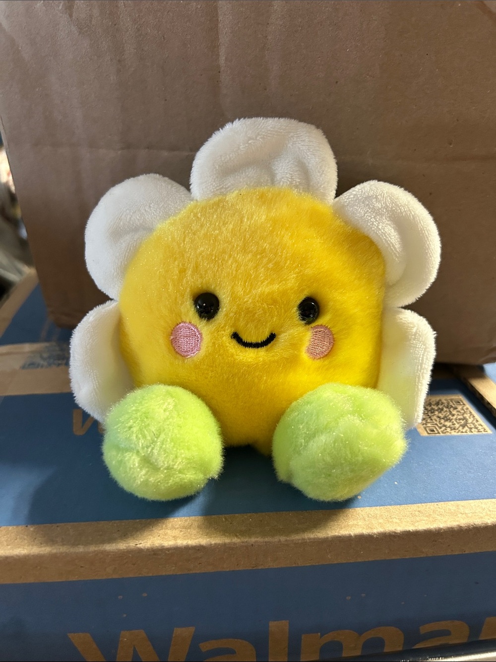 Plush Sunny Daisy PalmPal